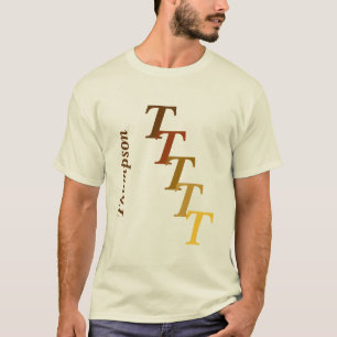 Camiseta - Nome castanho e Iniciais escalonadas