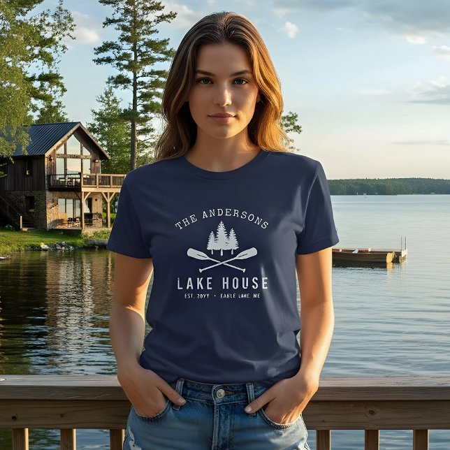 Camiseta Nome da Família Rustic Lake House Boat Oars Trees (Criador carregado)