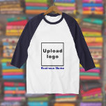 Camiseta Nome e logotipo da empresa, Marinho e Capa branca<br><div class="desc">A t-shirt branca 3/4 do marinho que pode personalizar digitando o nome da sua empresa e carregando o logótipo da sua empresa. Você pode incluí-lo em seus produtos de promocional, oferecer itens ou presentes aos seus clientes ou clientes, uma estratégia de marketing para anunciar sua empresa ou promover sua marca....</div>