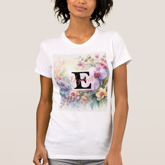 Camiseta Nome monograma em aquarela Flores em pastos (Frente)