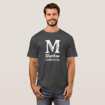 Camiseta Nome Monograma Masculino Bodas Cinza para Padrinho<br><div class="desc">Clássico, simples, casamento, camisa com nome. Perfeito para padrinho. Personalize com sua inicial e nome.</div>