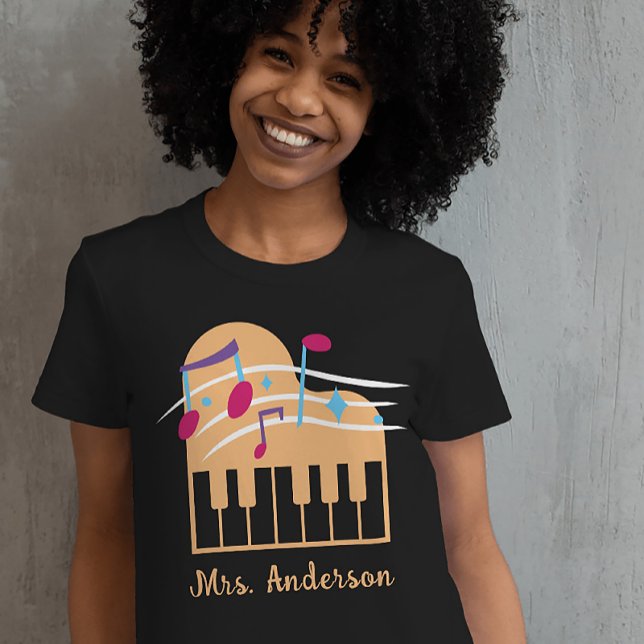 Camiseta Nome Personalizado Professor de Música Piano Preto (Custom Name Piano Music Teacher Black T-Shirt)
