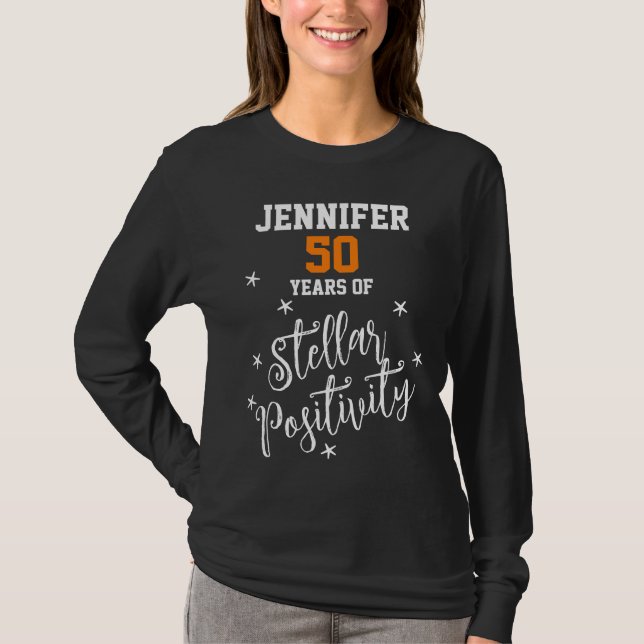Camiseta Nome Popular Jennifer Positivity 50º Aniversário (Frente)