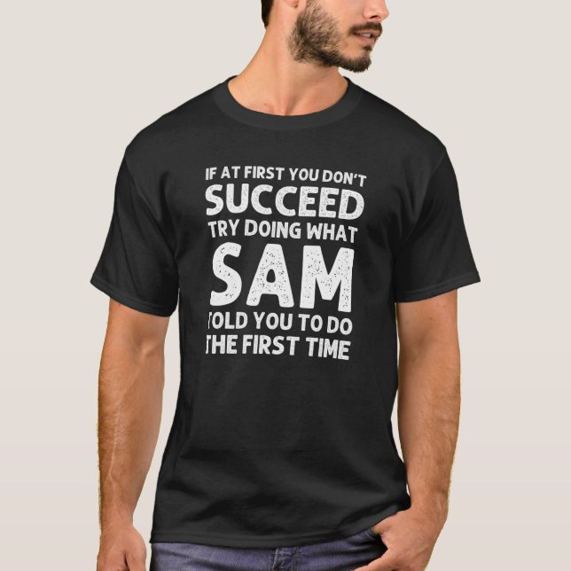 Camiseta Nome SAM Personalizado Aniversário Engraçado Jok d (Frente)