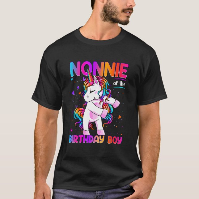 Camiseta Nonnie of the Festa de aniversário Boy Dabbing Uni (Frente)