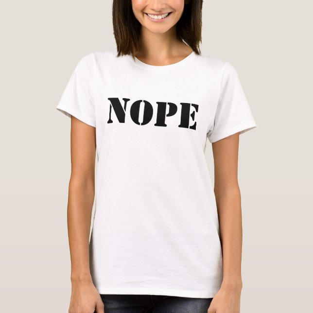 Camiseta "Nope Chic: Básico Branco das Mulheres" (Frente)