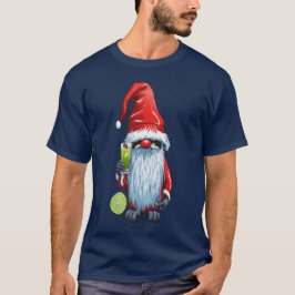 Camiseta Nórdico Nisse Gnomo Gonk Segurando Um Copo De Lim