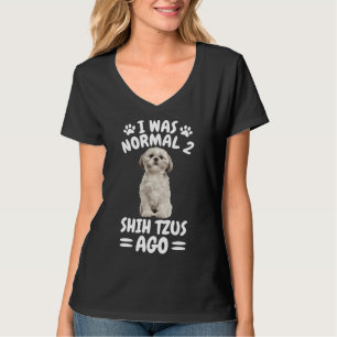 Camiseta Normal Dois Shih Tzus Ago Shih Tzu Fitting Scoop
