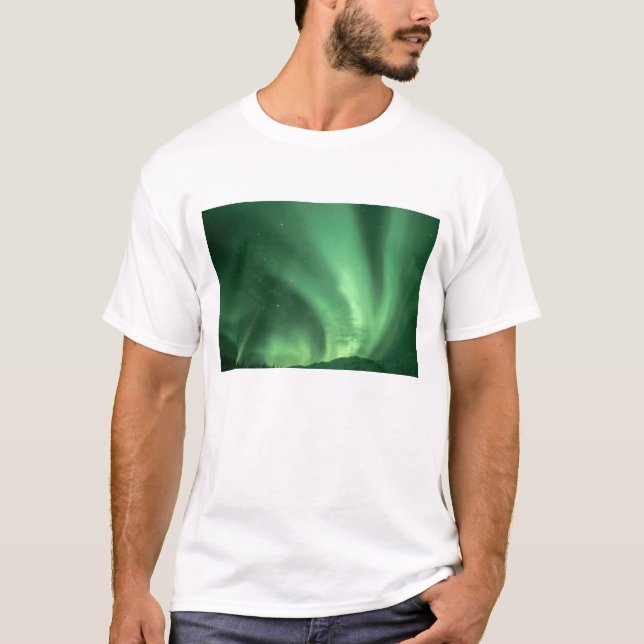 Camiseta Nortes, Aurora borealis, sobre os sopés (Frente)