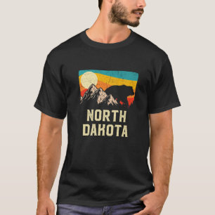 Camiseta North Dakota Nature Wild Bear Retro Sunset Hiking