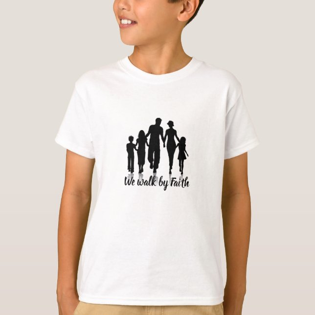 Camiseta Nós caminhamos de fé Family T-Shirt (Frente)