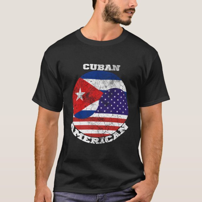 Camiseta Nós e a bandeira da Cuba metade cubana metade amer (Frente)