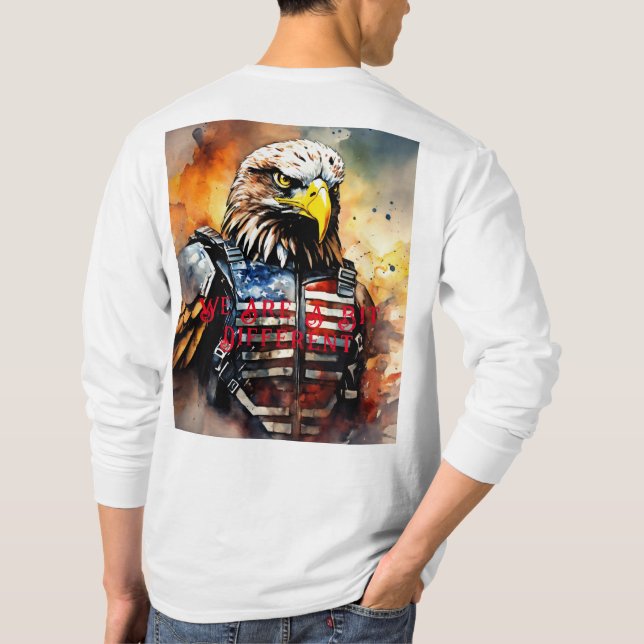 Camiseta Nós somos um pouco diferentes - Discurso Negrito T (Verso)