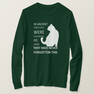 Camiseta Nos Tempos Antigos os Gatos Eram Adorados Como Deu