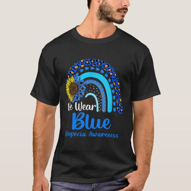 Camiseta Nós Vestimos a Alopecia Azul Consciência Arco-Íris (Frente)