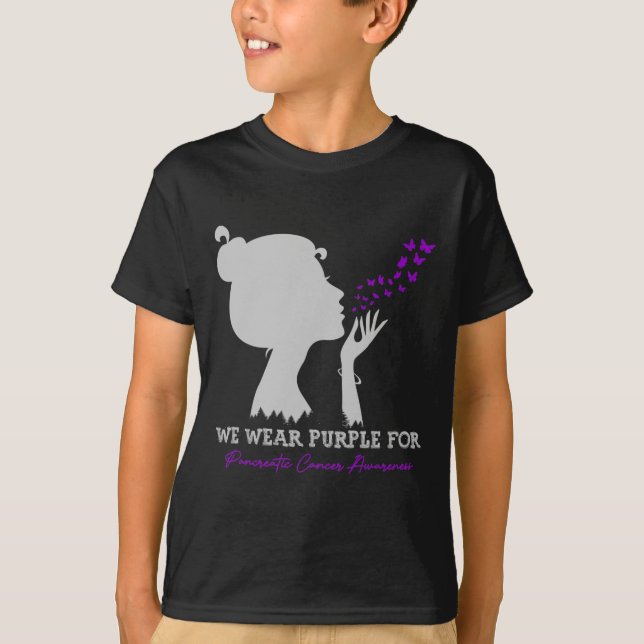 Camiseta Nós Vestimos Roxo Para A Consciência Do Câncer de  (Frente)