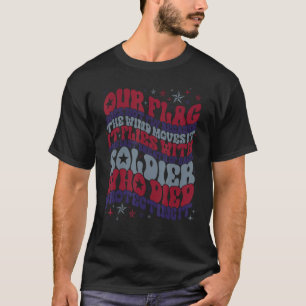 Camiseta Nossa Bandeira Não Voa Porque O Vento O Move Assim