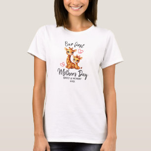 CAMISETA NOSSO PRIMEIRO DIA DE AS MÃES BEBÊ&MAMA GIRAFFE