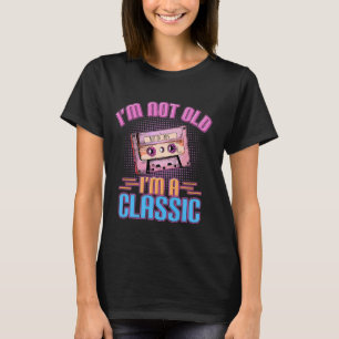 Camiseta Nostalgia Cassette 90s Não sou Velho Sou um R Clás