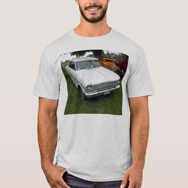 Camiseta nova 1963 chevy branca com opinião dianteira do (Frente)