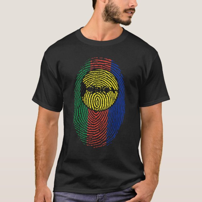 Camiseta Nova Caledónia Bandeira Dna Fingerprint Men Mulher (Frente)
