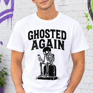 Camiseta Novamente Fantasmado Esqueleto Halloween Humor Neg
