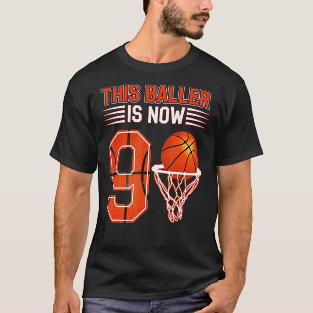 Camiseta Nove Aniversário de Basquete Este Chamador Agora É (Frente)