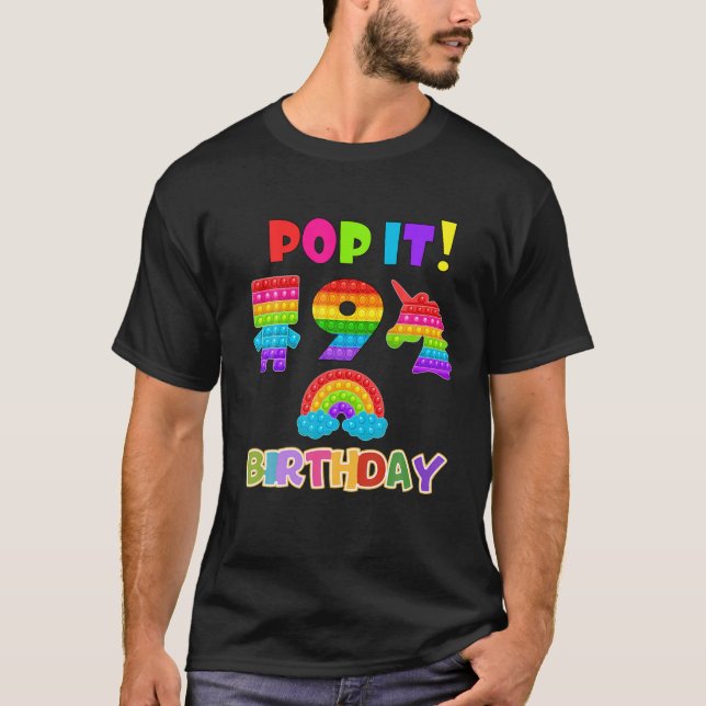 Camiseta Nove Anos De Idade Oferece Pop De Aniversário 9 (Frente)
