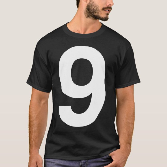 Camiseta Nove Helvética para obscuridades (Frente)