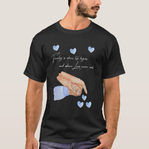 Camiseta Novo papai De Menino Segurando Mãos Com Um Bebê F