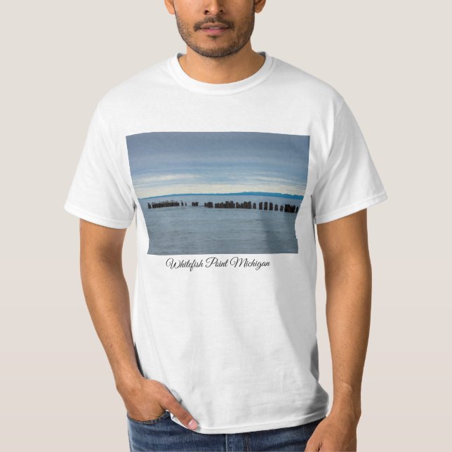 Camiseta Nublado Na Baía De Whitefish (Frente)