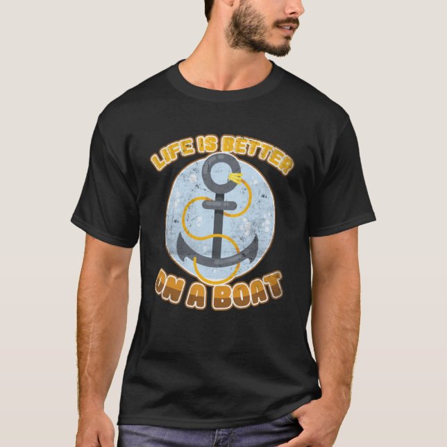 Camiseta num barco (Frente)