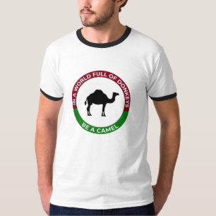 Camiseta Num Mundo Cheio de Burros Seja um Camelo