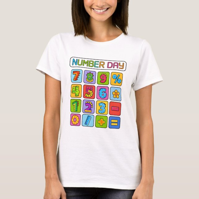 Camiseta Number Day Math Icons Calculator T Shirt (Frente)