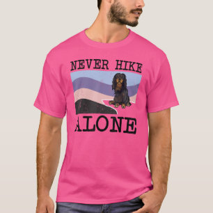 Camiseta Nunca Ande Sozinho Com Brinquedo Inglês, O Cão Esp