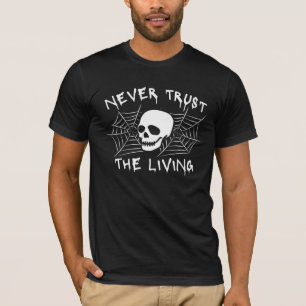 Camiseta Nunca Confie No Halloween Vivo