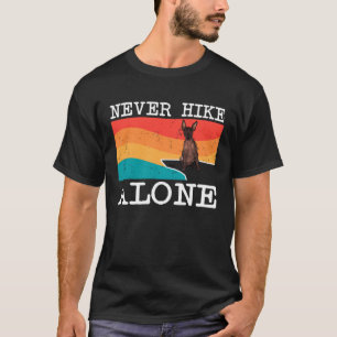 Camiseta Nunca Hike Sozinha Xoloitzcuintli