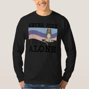 Camiseta Nunca Hike Sozinho Shetland Sheepdog Cão Hiking