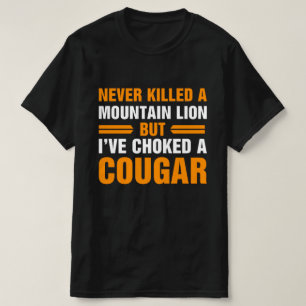 Camiseta Nunca Matou Um Leão De Montanha