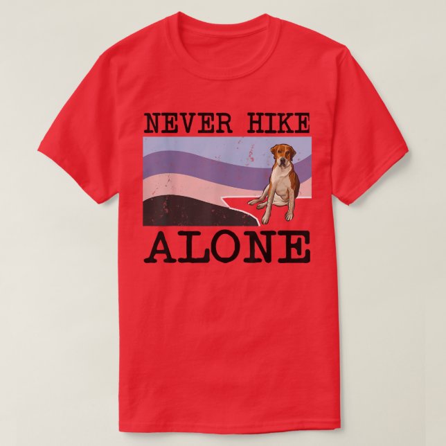 Camiseta Nunca Passe Sozinho Em Inglês Cachorro Caminhando (Frente do Design)