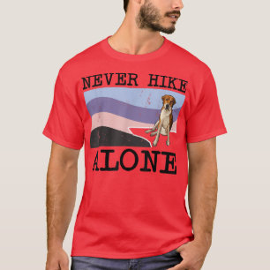 Camiseta Nunca Passe Sozinho Em Inglês Cachorro Caminhando