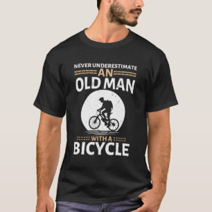 Camiseta Nunca Subestimar Um Antigo Com Um Ciclo De Bicicle
