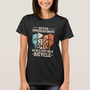 Camiseta Nunca Subestimar Uma Cara Antiga Em Um Ciclo De Bi