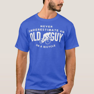 Camiseta Nunca Subestimar Uma Cara Antiga Numa Bicicleta (1