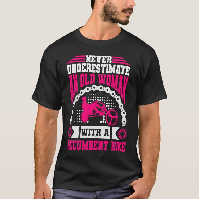 Camiseta Nunca Subestime E Velho Com Um Recente (Frente)