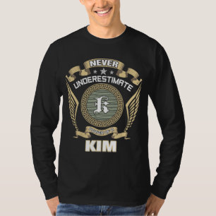 CAMISETA NUNCA SUBESTIME O PODER DE UMA KIM