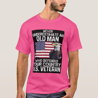 Camiseta Nunca Subestime O Velho Que Defendeu O Seu Casal