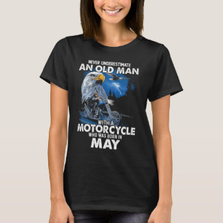 Camiseta Nunca Subestime Um Homem Velho Com Uma Motocicleta