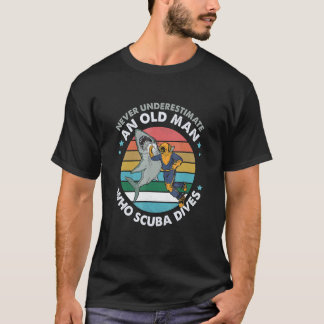 Camiseta Nunca Subestime um Homem Velho que Pratica Mergulh