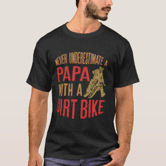 Camiseta Nunca Subestime Um Papá Com Um Presente De Bicicle